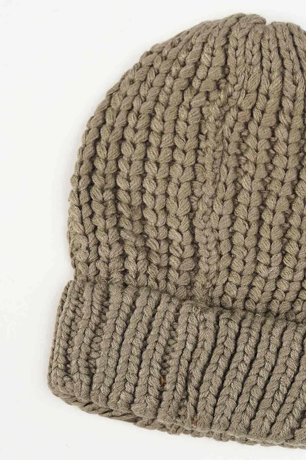 KNITTED BEANIE