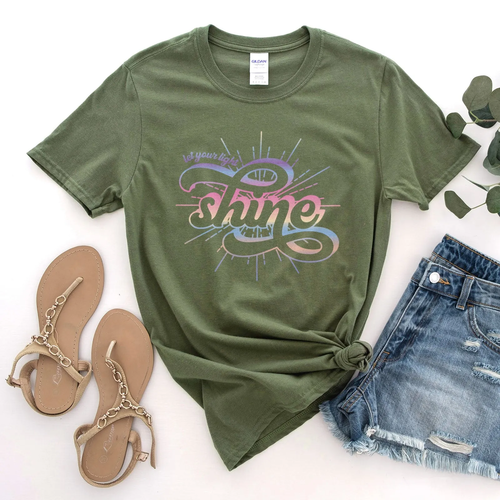 Let your light shine - Groovy Tee