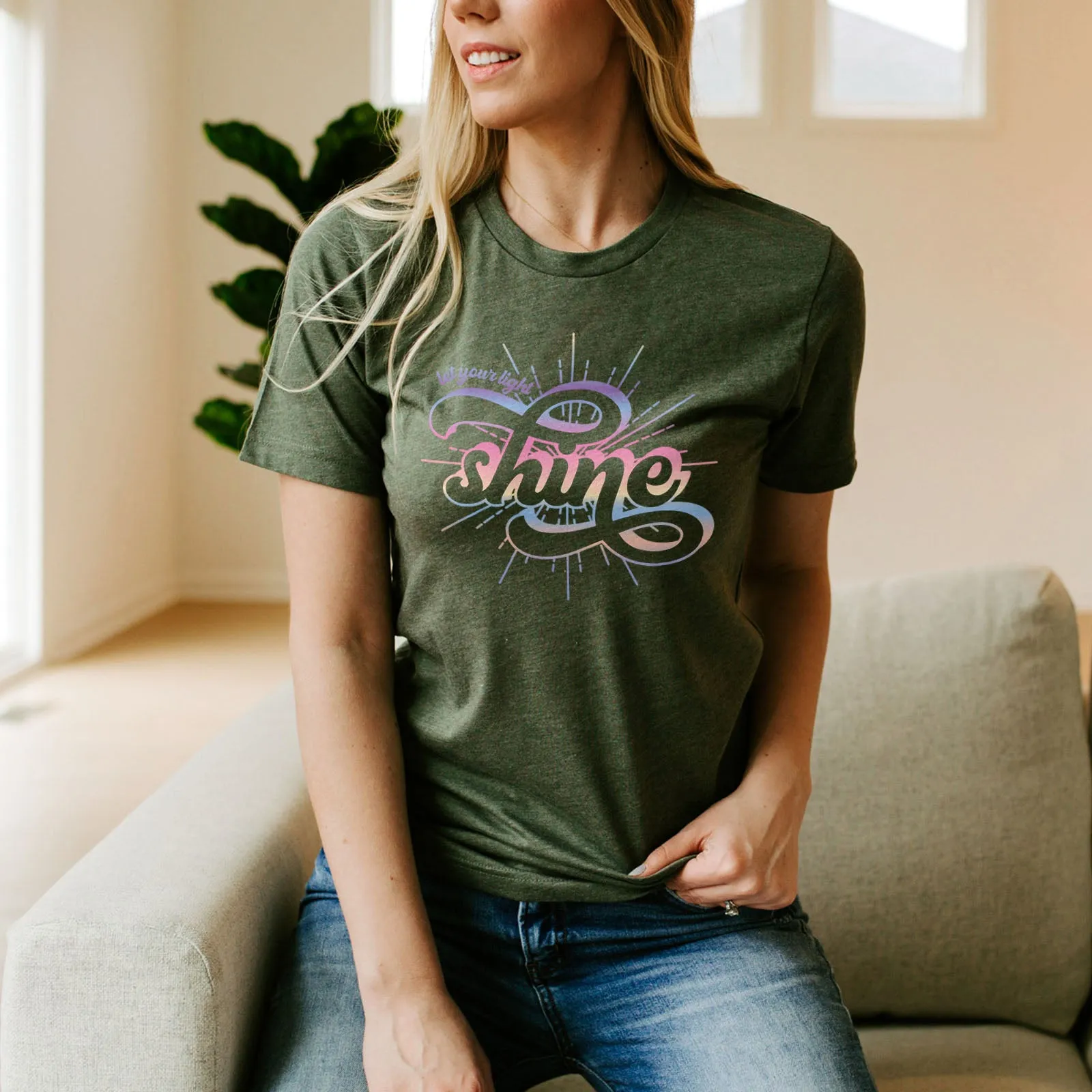 Let your light shine - Groovy Tee