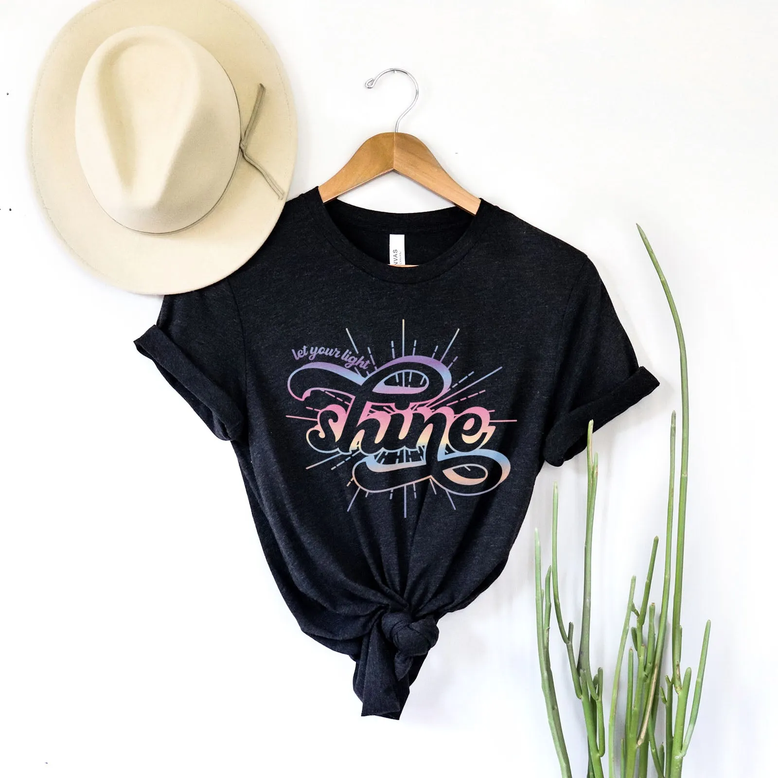 Let your light shine - Groovy Tee